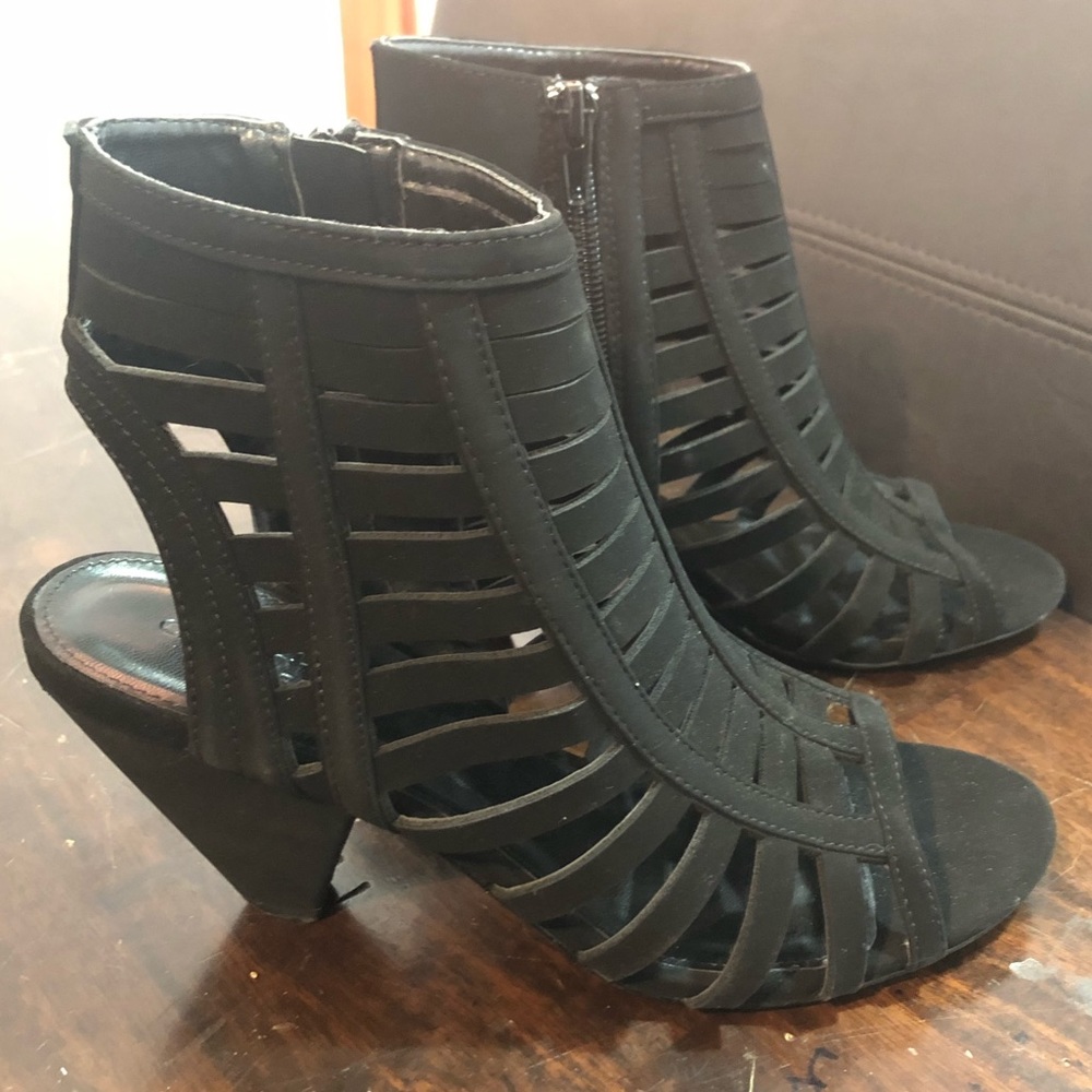 Charlotte Russe Black Suede Block Heel Sandals